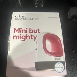 Cricut Easy Press Mini 