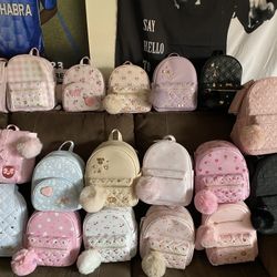Women’s Backpacks 