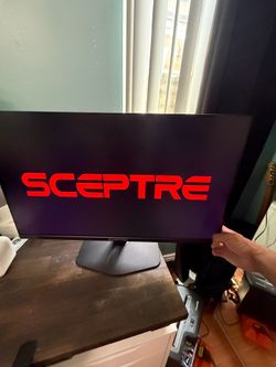 Sceptre 27" Edgeless Gaming Monitor – 1080p FHD (HDMI / DisplayPort / Built-in Speakers)