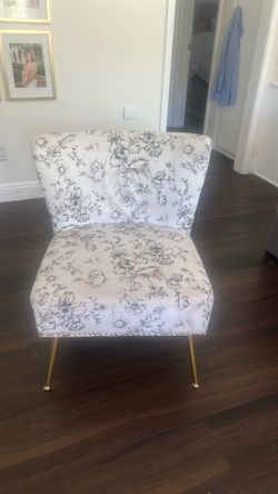 Floral accent chair