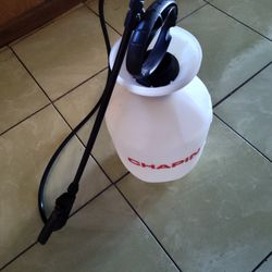 Chapin Chemical Resistant Sprayer with Foaming & Adjustable Cone Nozzles - 1 Gal