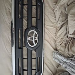 Tacoma Grill Insert