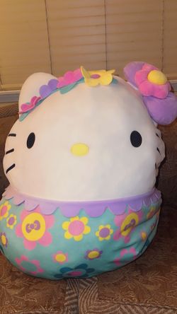 Hello Kitty Squishmallow 