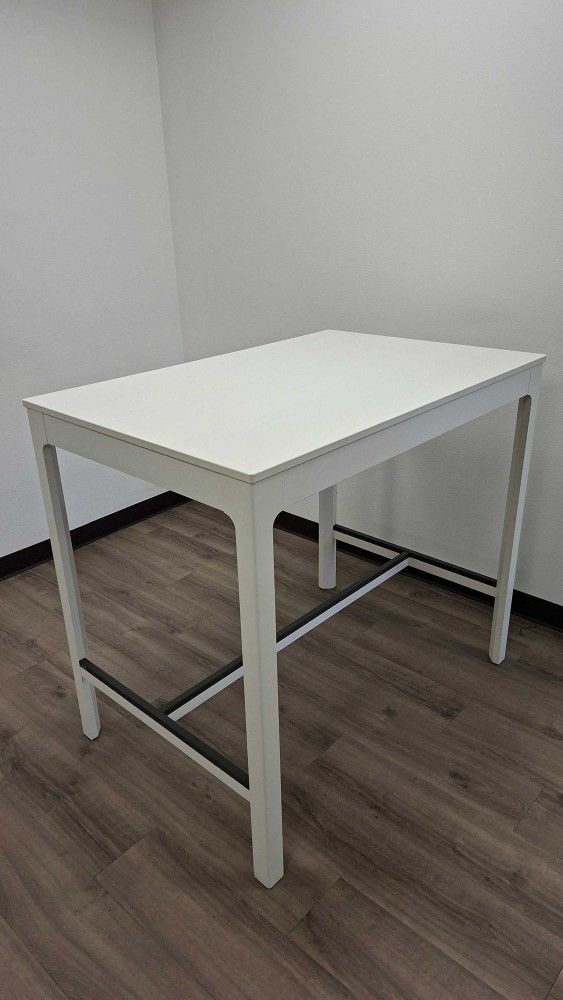 FREE table.