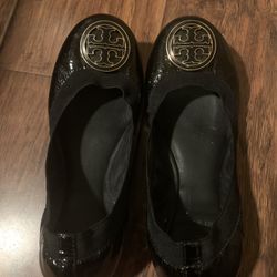 Tory Burch Women  Flat 5.5