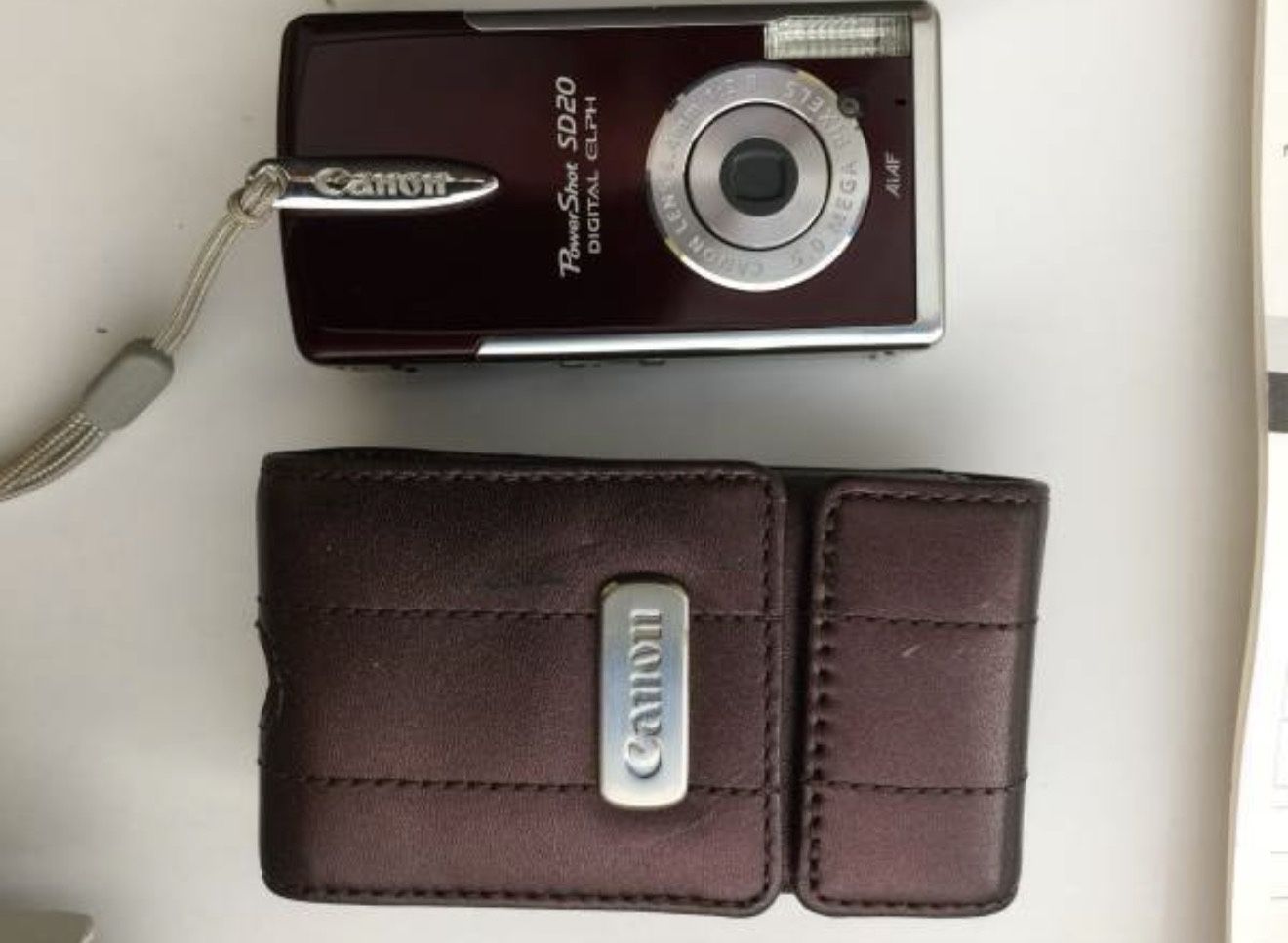 Canon Powershot SD20 5MP Ultra Compact Digital Camera (Garnet color)