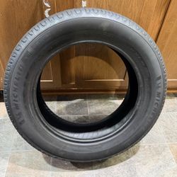 225/60/18 tire 🛞