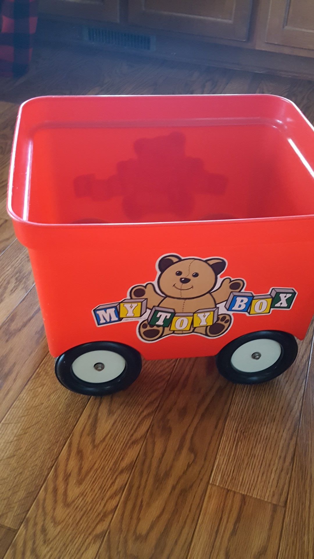 Plastic rolling cart/kids