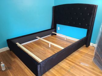Brand new box black 5111 queen bed frame only special
