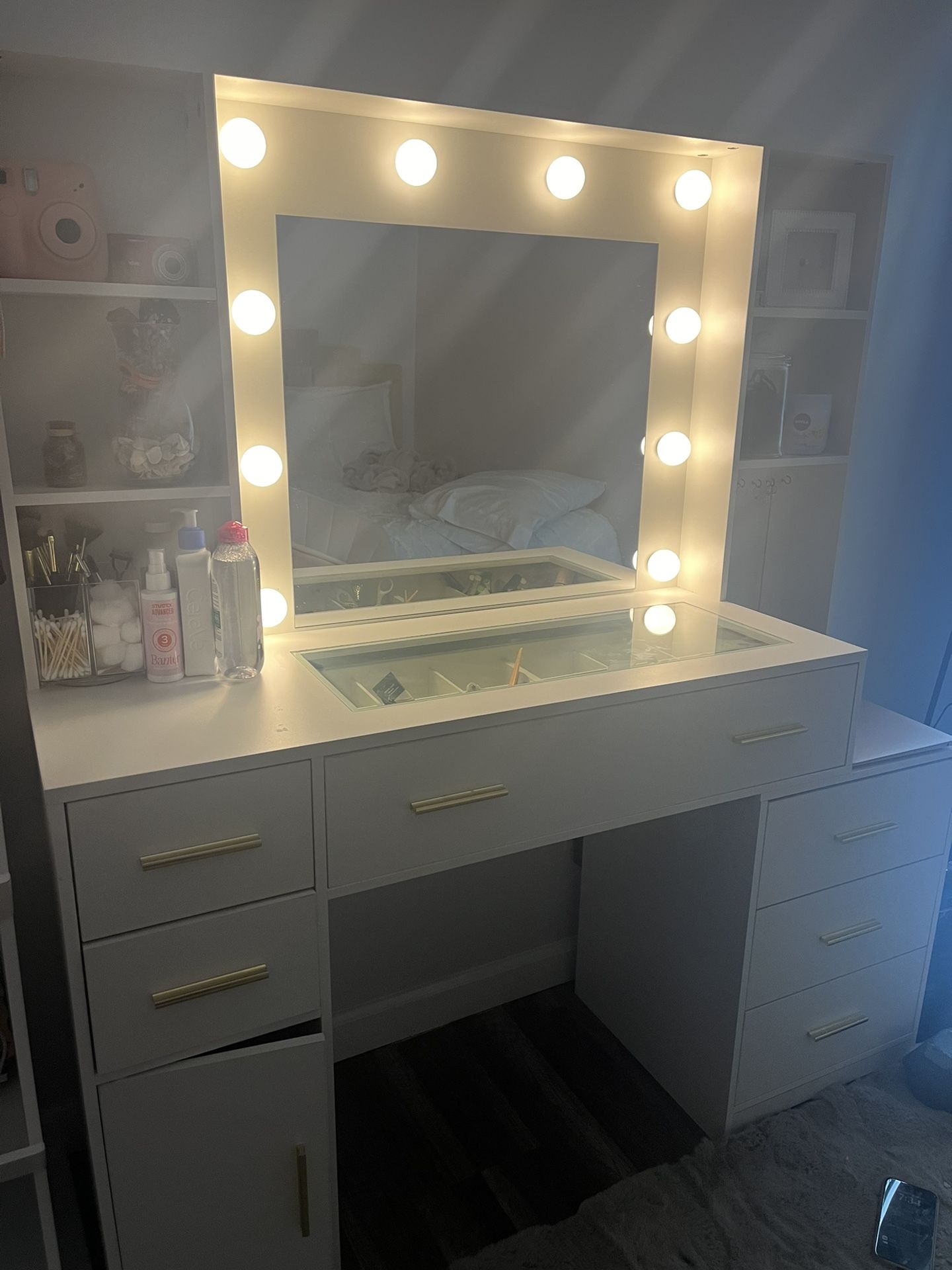 Vanity Desk And Chair