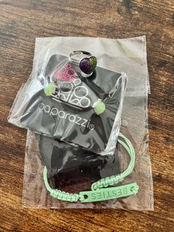 Paparazzi - Little Girl Jewelry - Green