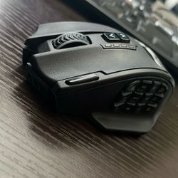 UtechSmart VENUS Pro RGB MMO Wireless Gaming Mouse With 16000 Dpi