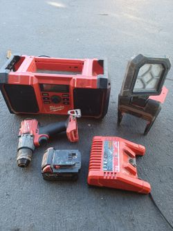 Taladro Lampara Radio Bateria Y Cargador