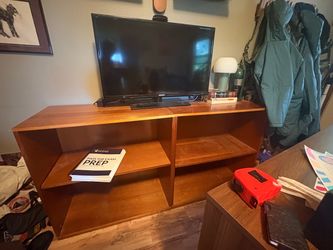 2 free bookshelves