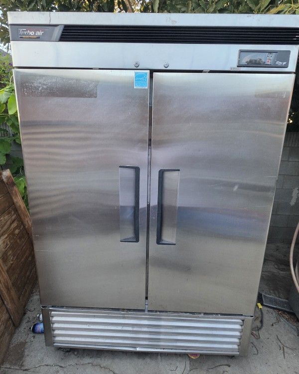 Turbo Air Tsf-49 Sd Two Section Reach In Freezer