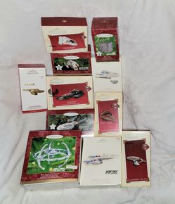 HALLMARK STAR TREK CHRISTMAS ORNAMENT COLLECTION LOT WITH 11 ORNAMENTS--PRICE IS FIRM