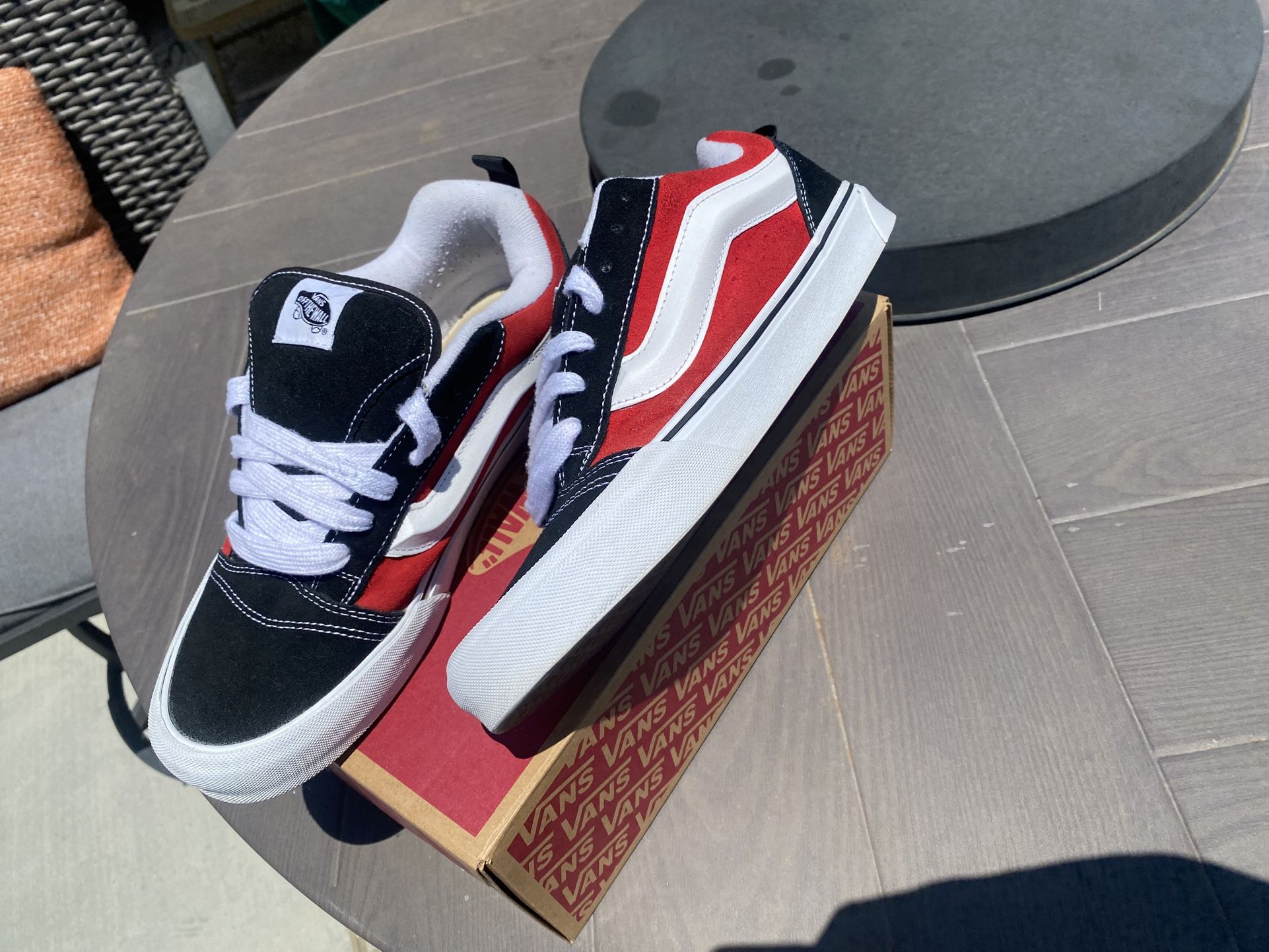 Vans Knu Skool “Red”
