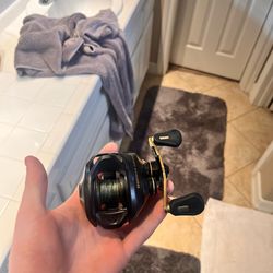 Limited edition Googan squad gold series reel