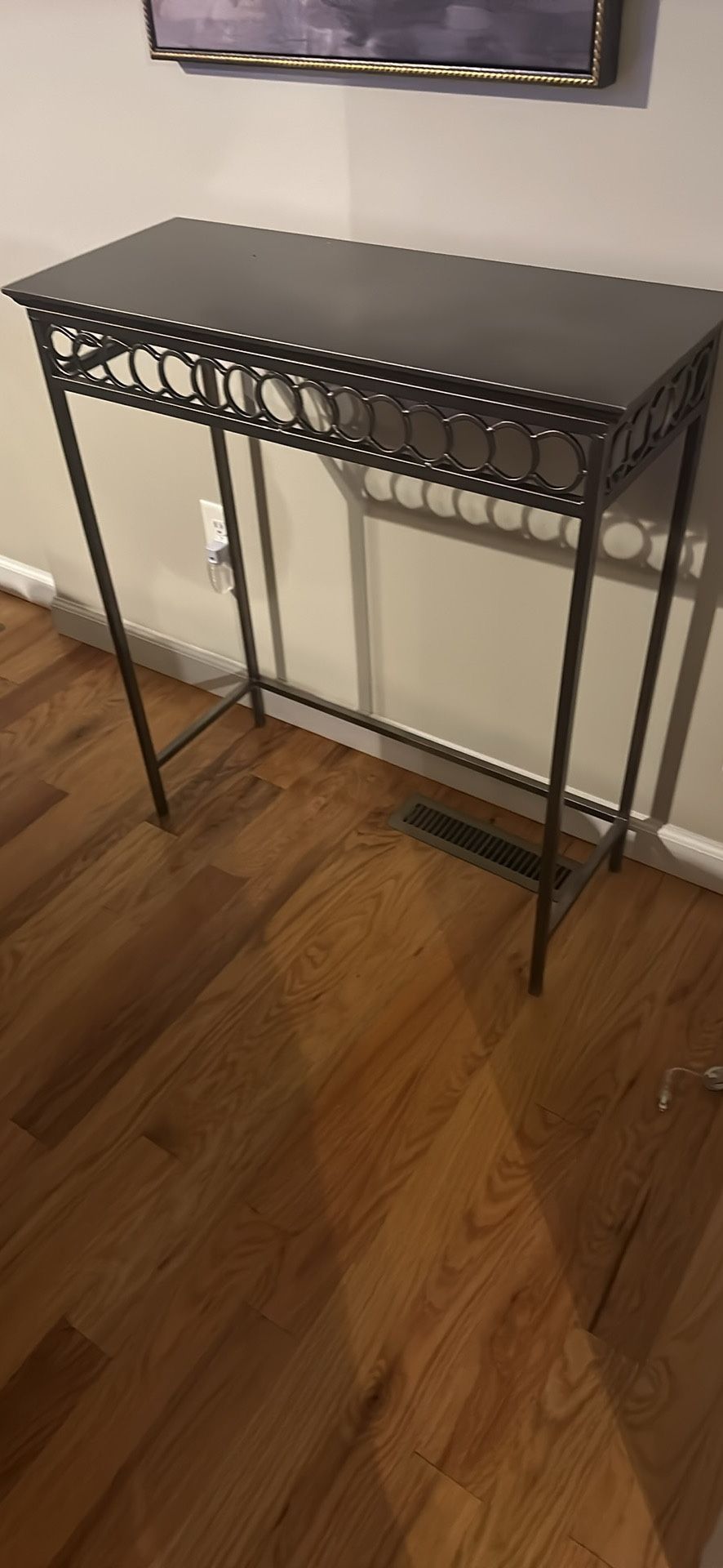 Entry Table With Mirror