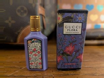 2 Mini Dabber Bottles of Gucci Flora Scents