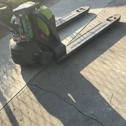 EKkO Electric Pallet Jack  $1800