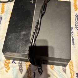 Ps4 With Controllers 