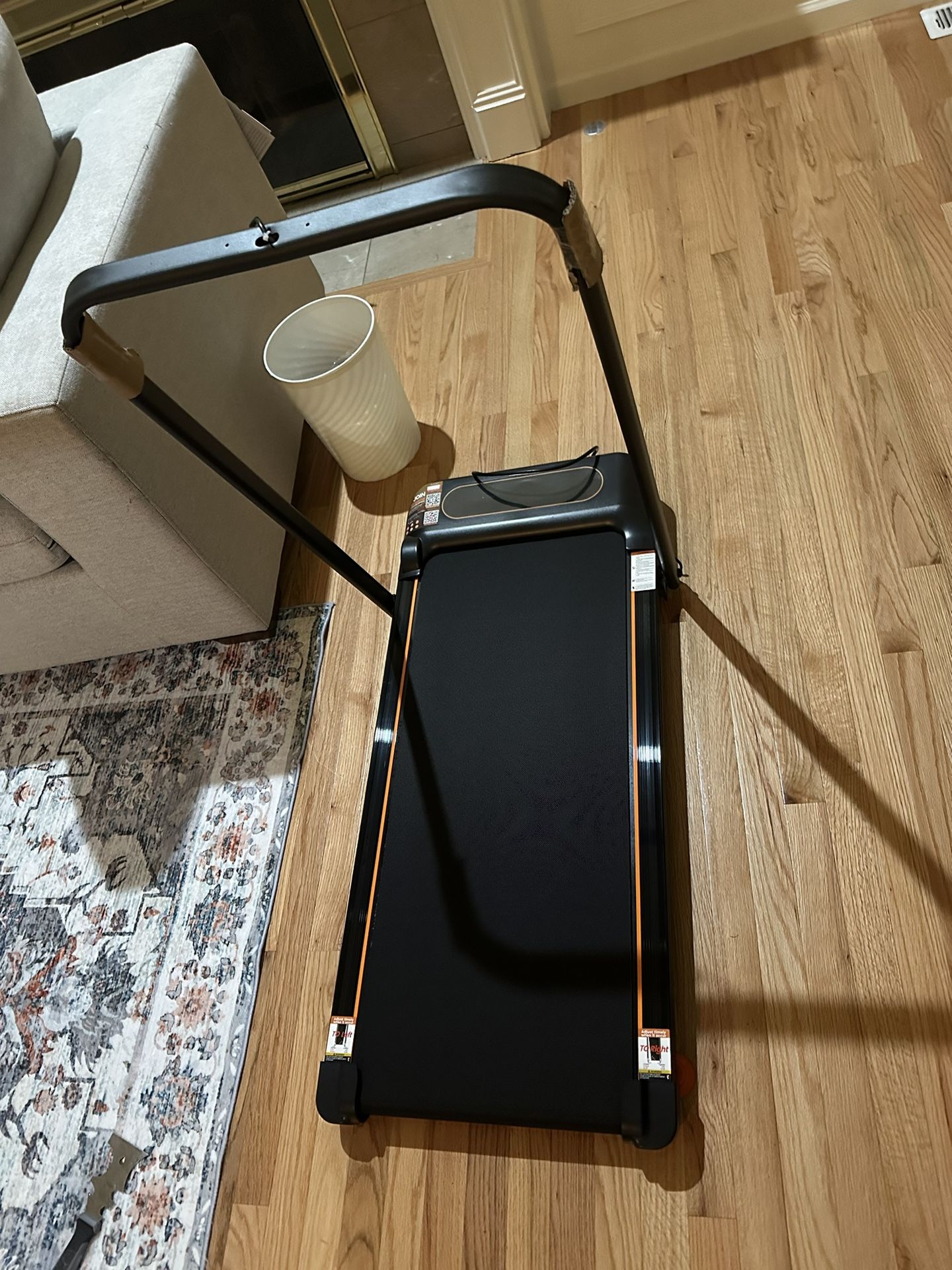 8% Incline Walking Pad with Handle Bar