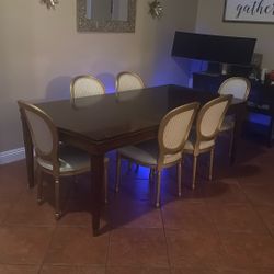 Dining Room Table And 6 Chairs 
