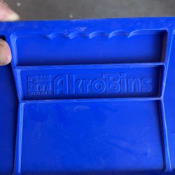 Akron Bins With Dividers 