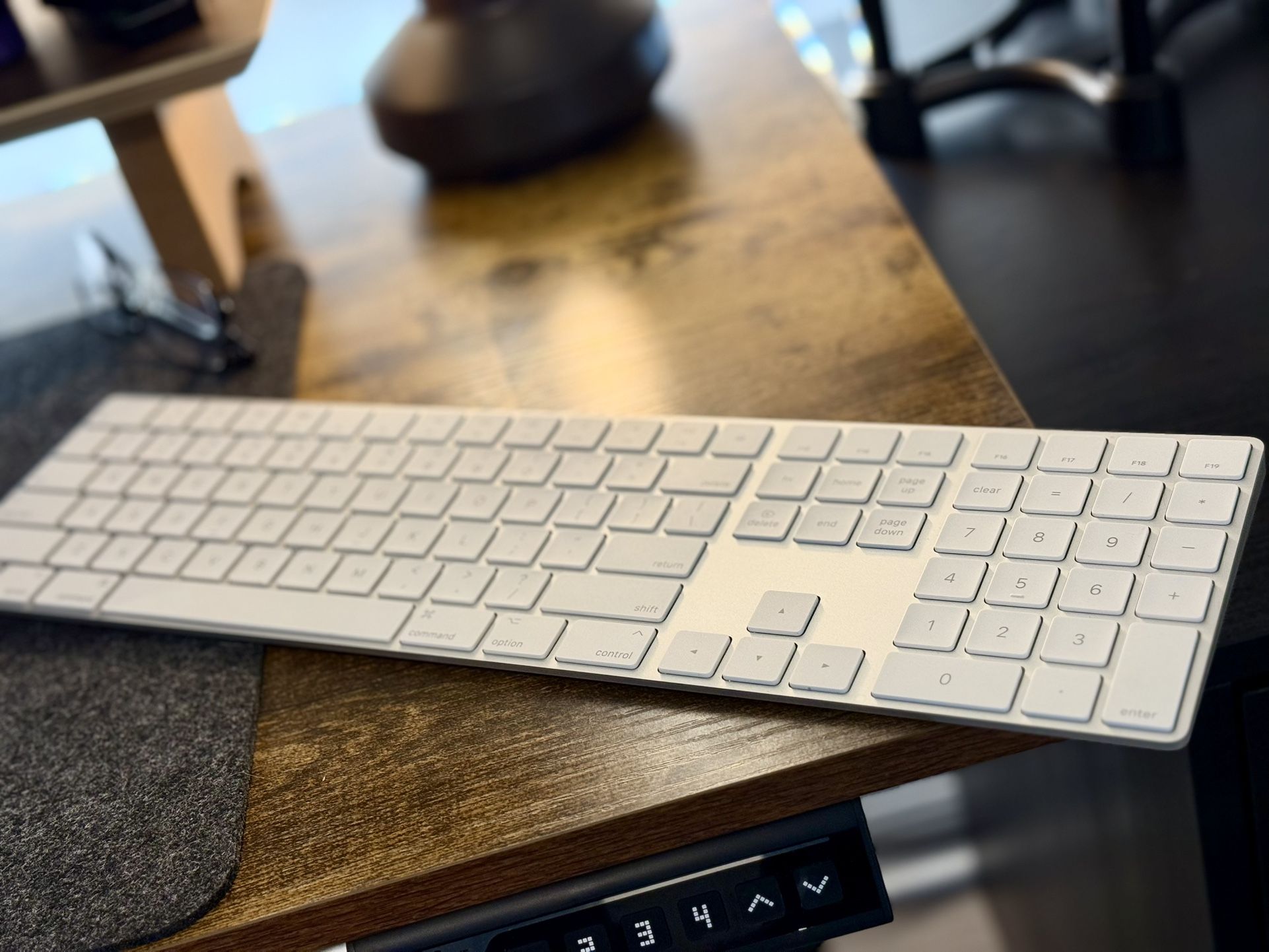 Apple Magic Keyboard with Numeric Keypad (Model A1843) – Excellent Condition