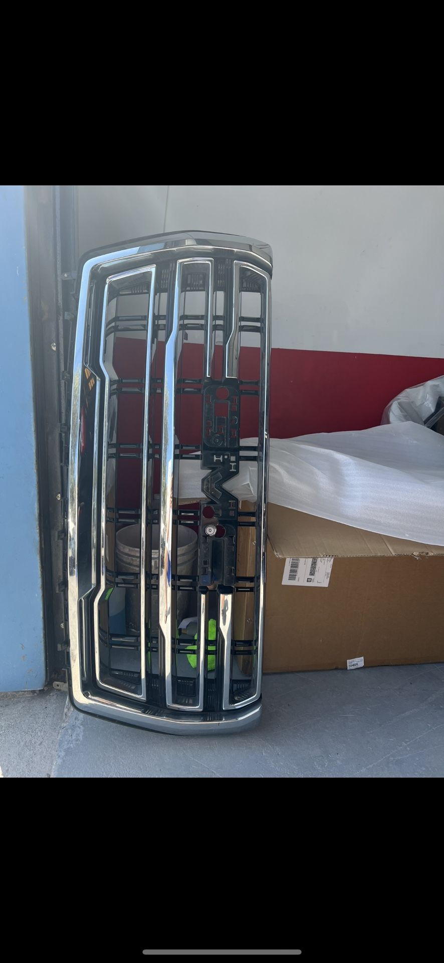 2021 GMC Yukon Front Grill