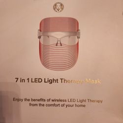 New in Box: Dermalactives 7 in 1 LED Light Therapy Mask