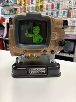 Fallout 4  Pip-Boy Model 3000 Mk IV w/ Collectors Case  (No Game)