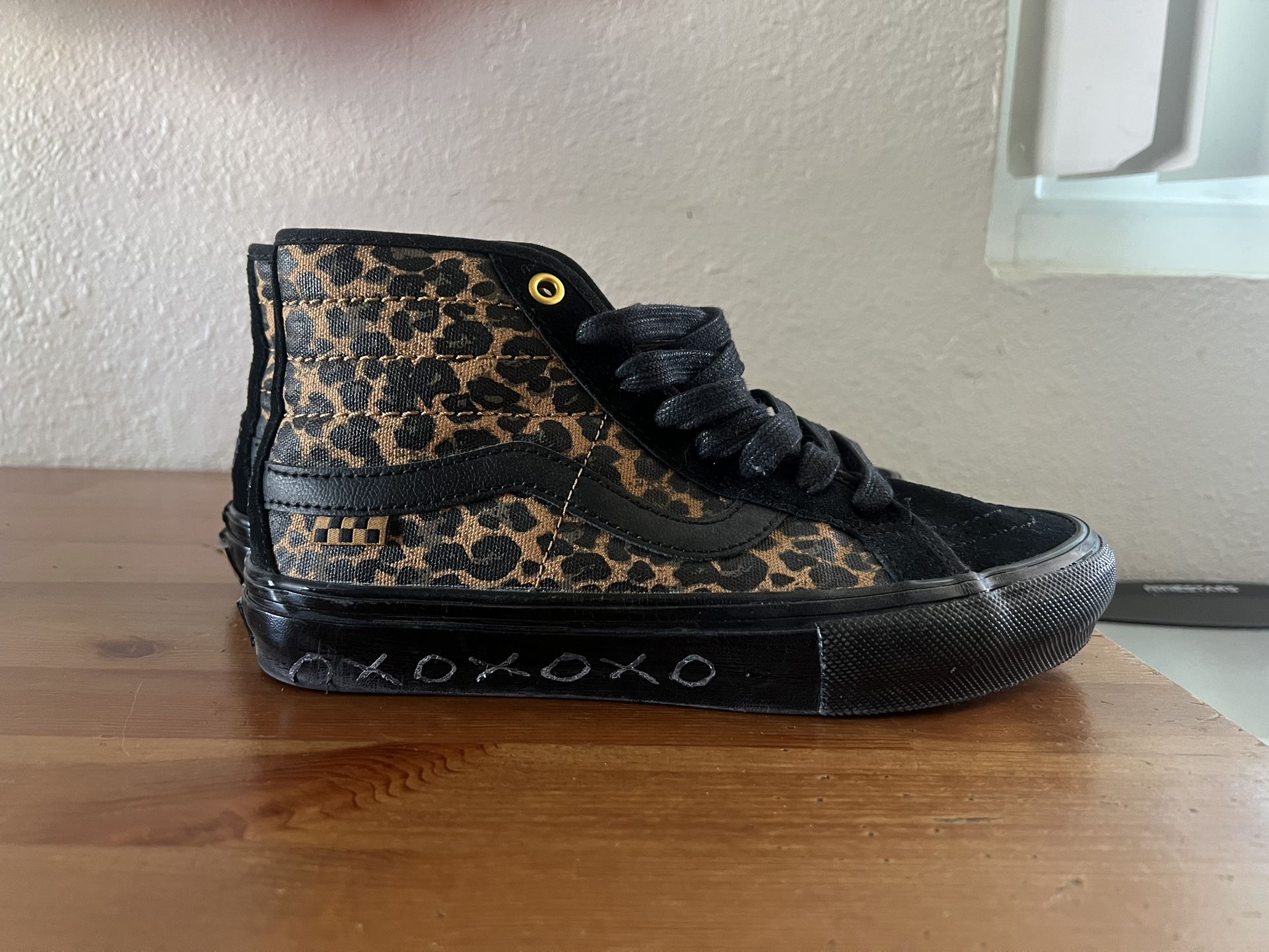 Vans X Cher Strauberry