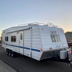 2004 Weekend Warrior 30.ft Toy Hauler