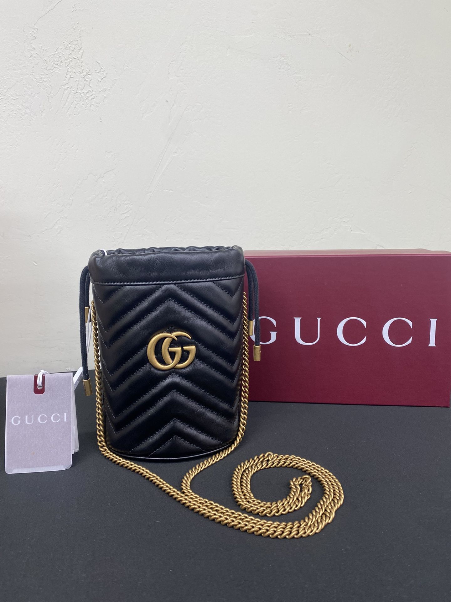 GUCCI GG MARMONT MINI BUCKET BAG