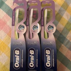 Oral-B Advanced Whitening Toothbrushes 3 Pack Whitening Clean Medium( 2$ each