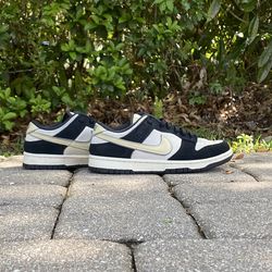 Nike Dunks