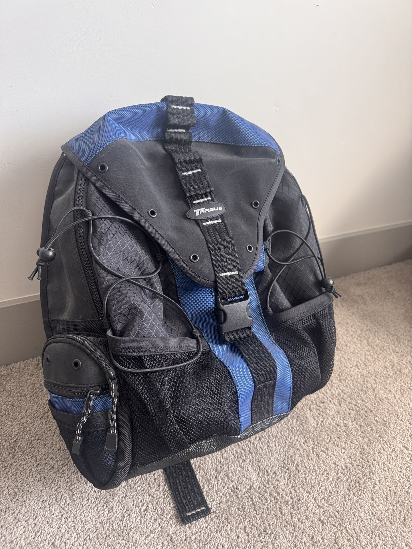 BRAND NEW Targus EcoSmart Trekking Backpack