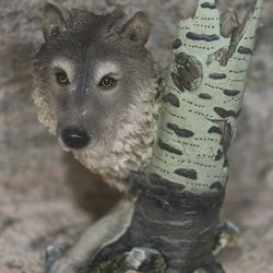 Pretty Wolf Figurine