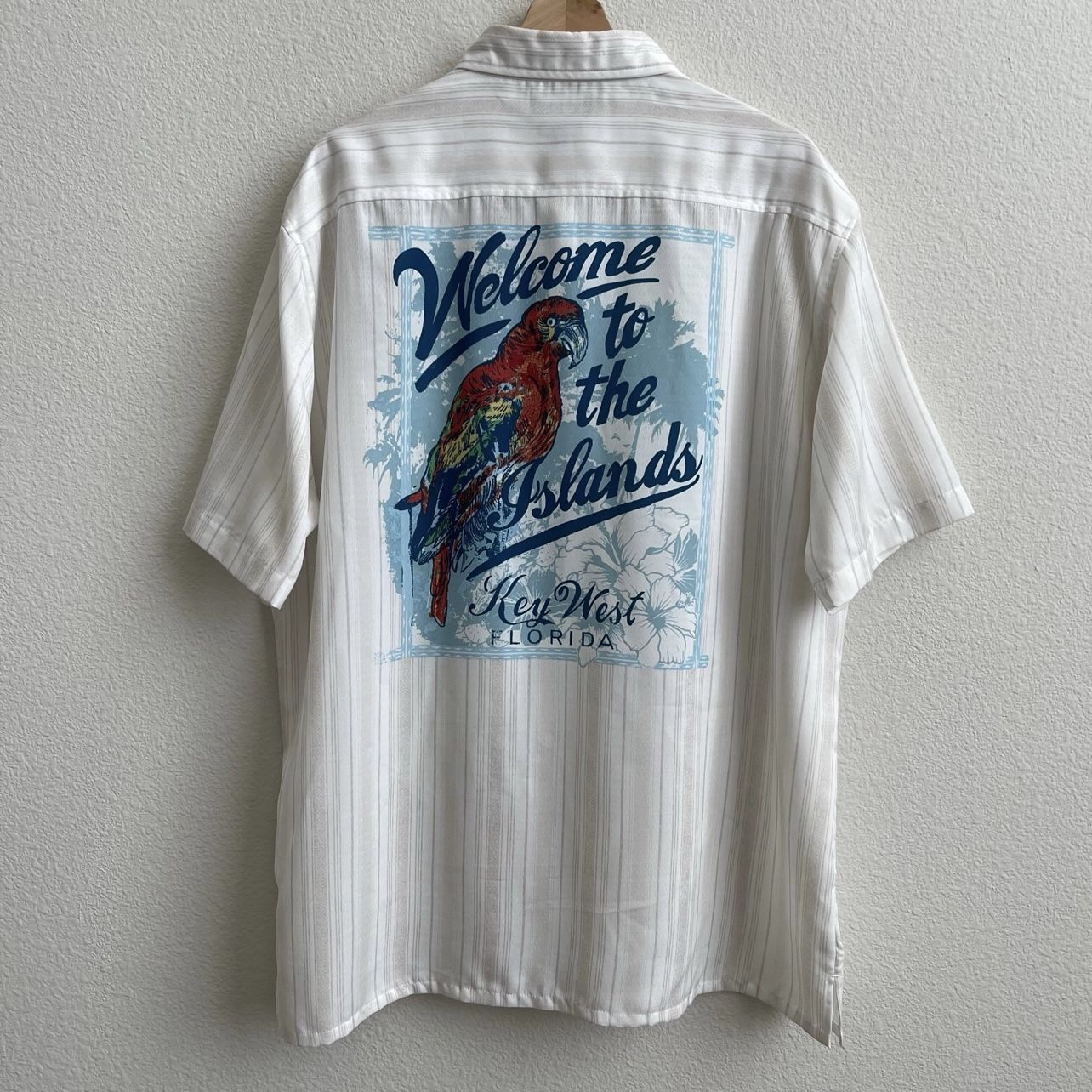 CROFT & BARROW Mens White Striped Welcome To The Islands Resort Wear Button Down
