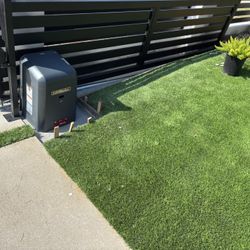 LiftMaster RSL12UL 12VDC Slide Gate Operator 