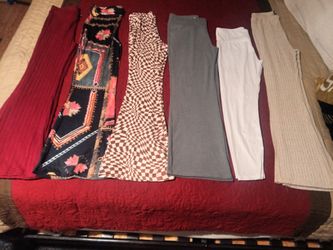 22 Pair Of Active Wear sz M/L
