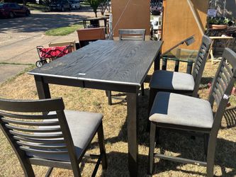 Dining set 4 chairs and leaf extender
