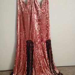 2 Crush Velvet Dresses/Asos 2 piece Set/ Micheal Kors  leggings/ Wall Art Variety Bundle- Pickup Only