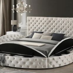 Brigitte Ivory King Upholstered Storage Panel Bed Frame Cama// Mattress Sold Separately 