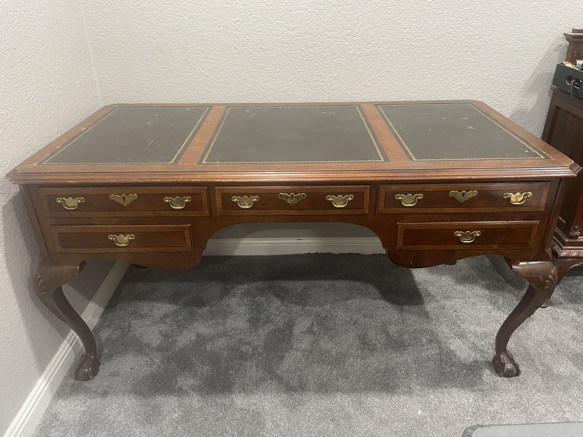 Henredon Tooled Leather Chippendale Mahogany Executive Writing Desk