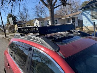 Yakima Roof Rack w/ Lock & Keys