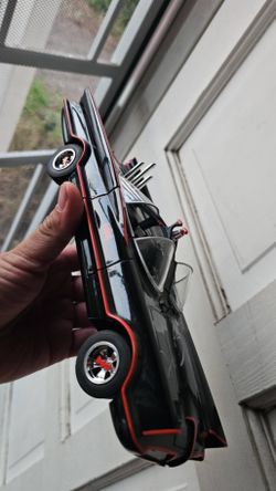 Hotwheels 1:24 Batmobile signed by George Barris