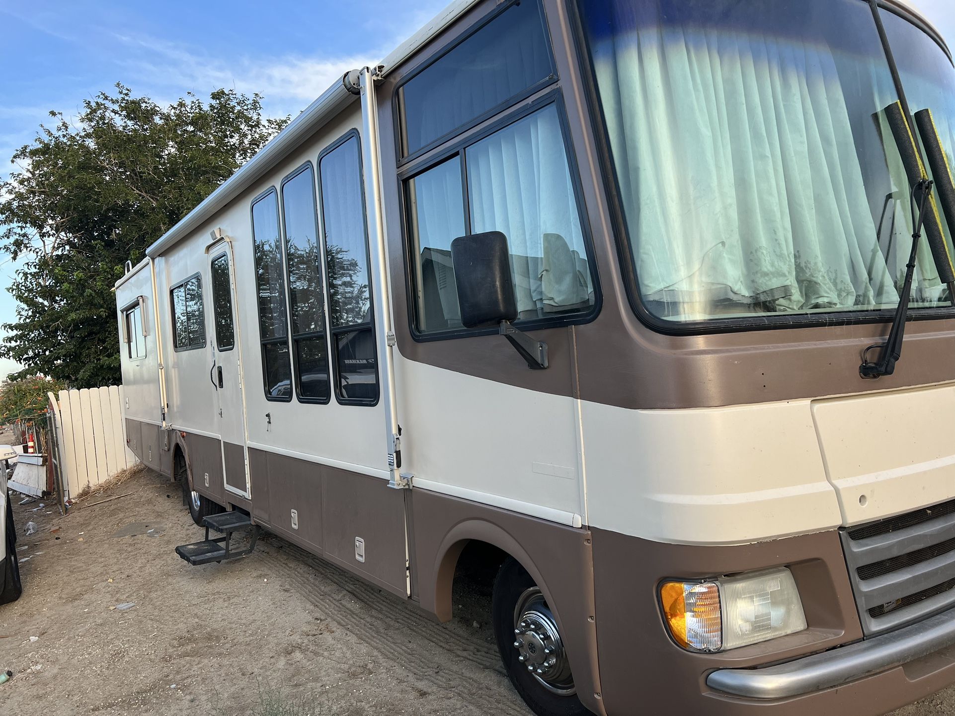 1996 Pace Arrow 35 Ft Motorhome